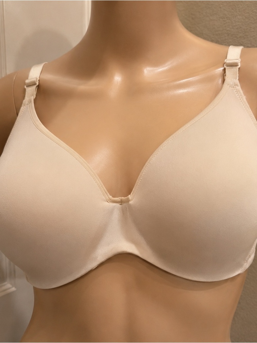 Smooth Nude Underwire T-Shirt Bra in Cream